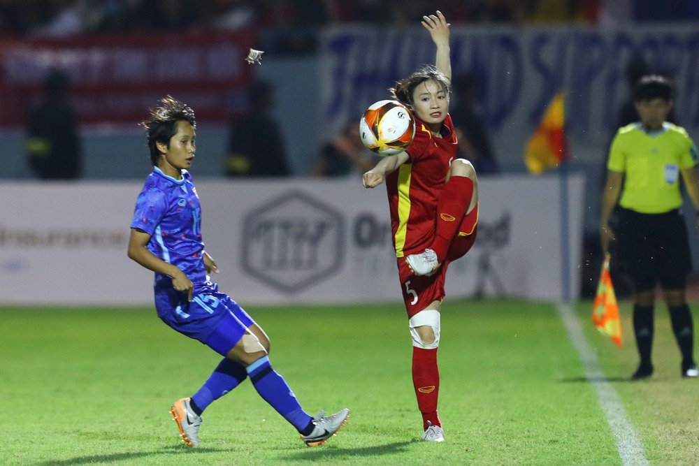 Đội trưởng Việt Nam tạo cú nổ, đè bẹp Thái Lan đem về hat-trick vàng ở SEA Games - Ảnh 3. Đội trưởng Việt Nam tạo cú nổ, đè bẹp Thái Lan đem về hat-trick vàng ở SEA Games - Ảnh 3.