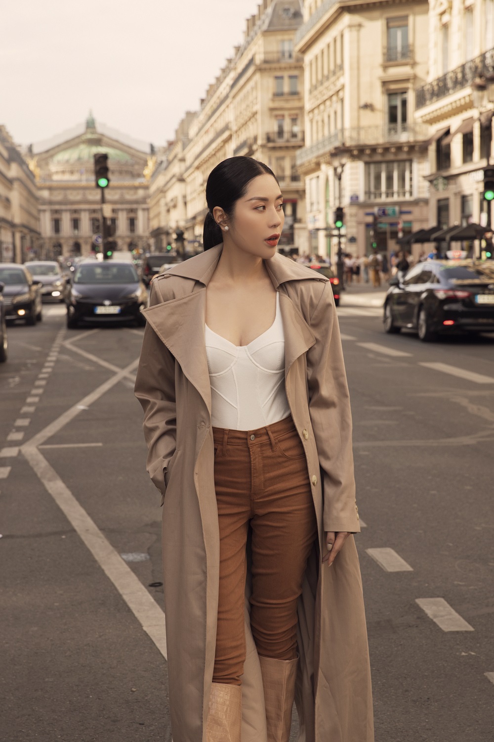 Hoa hậu Tô Diệp Hà xinh đẹp, thăm thú Paris - Ảnh 6.