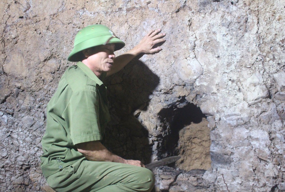 Nghệ An: Căn hầm bí ẩn ghép bằng những viên đá suối và đất sét giữa khu rừng già - Ảnh 3.