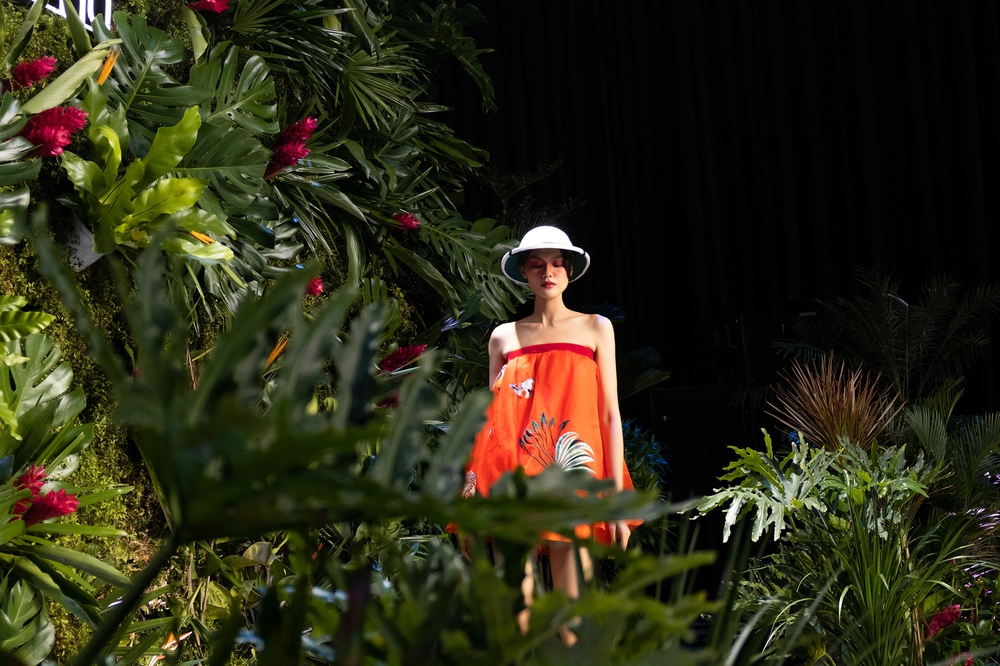 Thanh Hằng, Minh Kha gây ấn tượng trong show diễn của NTK Hà Linh Thư - Ảnh 9.
