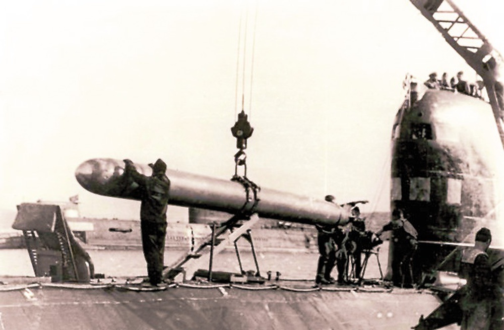 Tàu ngầm Foxtrot của Liên Xô: Sự cố hy hữu ở Cam Ranh và màn tái xuất gây kinh ngạc - Ảnh 3.