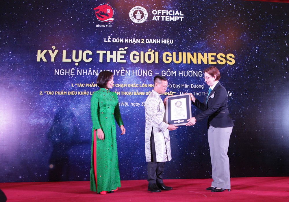 Có gì đặc biệt trong 2 tác phẩm gốm Việt Nam vừa được Guinness công nhận kỷ lục? - Ảnh 4.