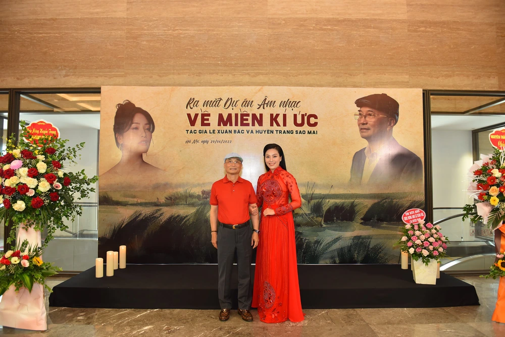 Quán quân Sao Mai Huyền Trang và nhạc sĩ Lê Xuân Bắc ra mắt dự án Về miền ký ức - Ảnh 3.