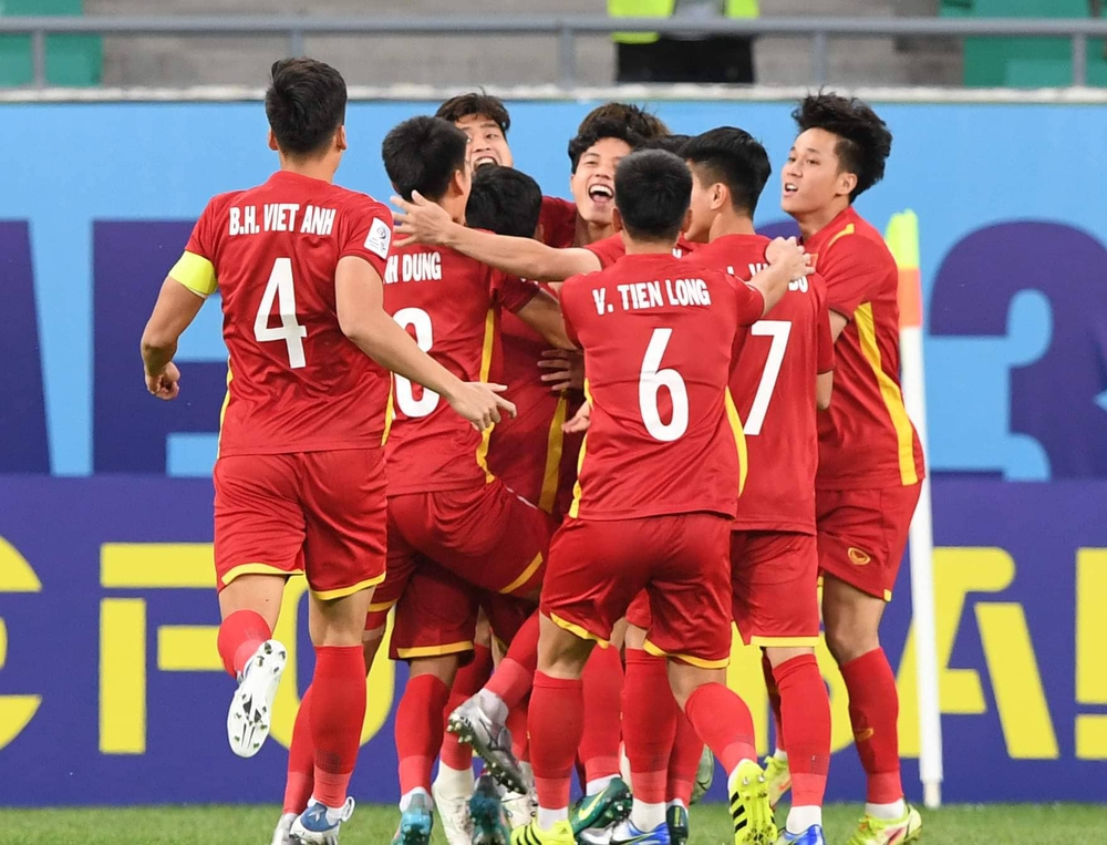 Chuyên gia Đông Nam Á: U23 Việt Nam chơi bóng mới mẻ và cuốn hút hơn U23 Thái Lan - Ảnh 1.
