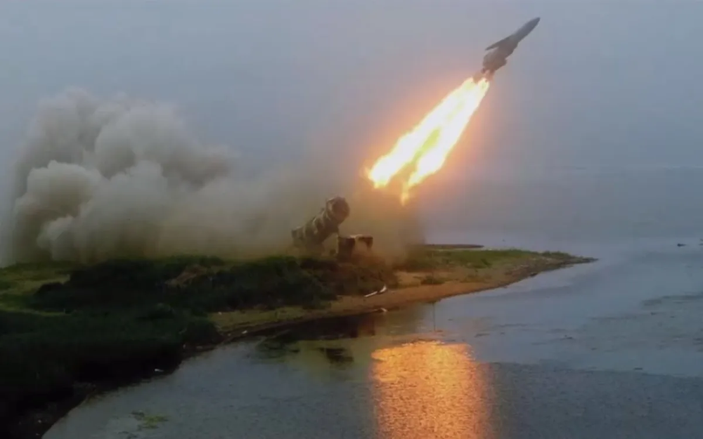 Mỹ thử nghiệm tên lửa siêu vượt âm thất bại: Nga, Trung Quốc vẫn vừng vàng ngôi đầu! - Ảnh 1.