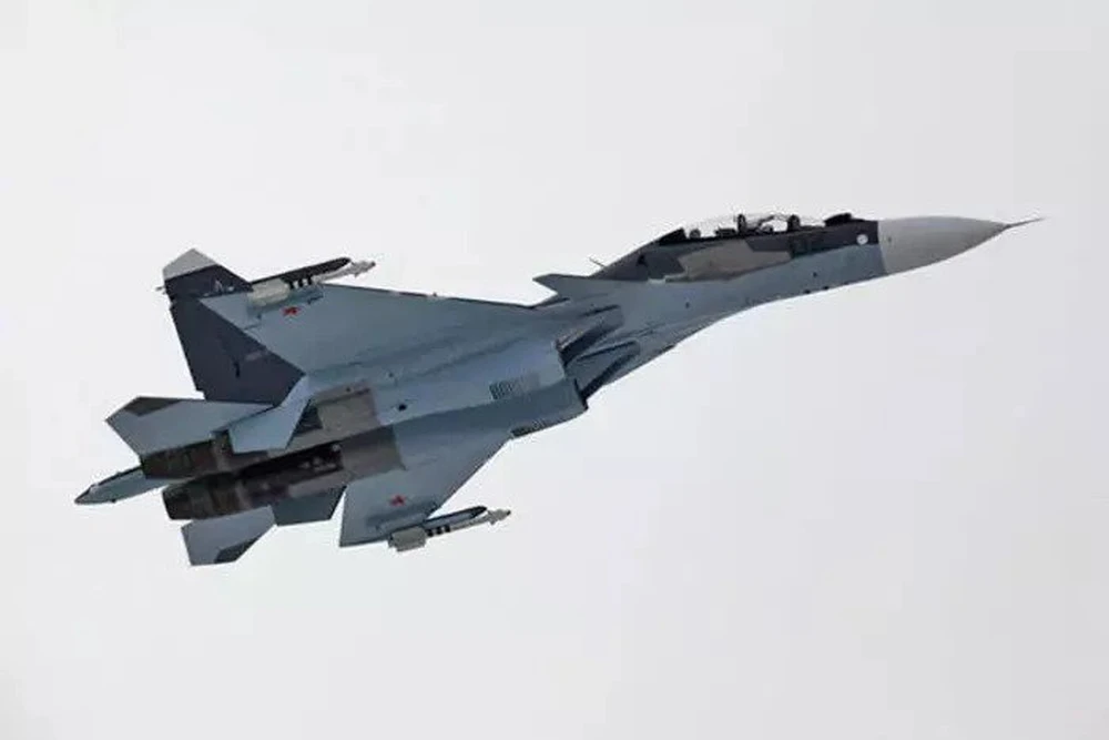 Máy bay chiến đấu Su-30SM trang bị tên lửa siêu thanh Kh-31: Có gì đặc biệt? - Ảnh 1.