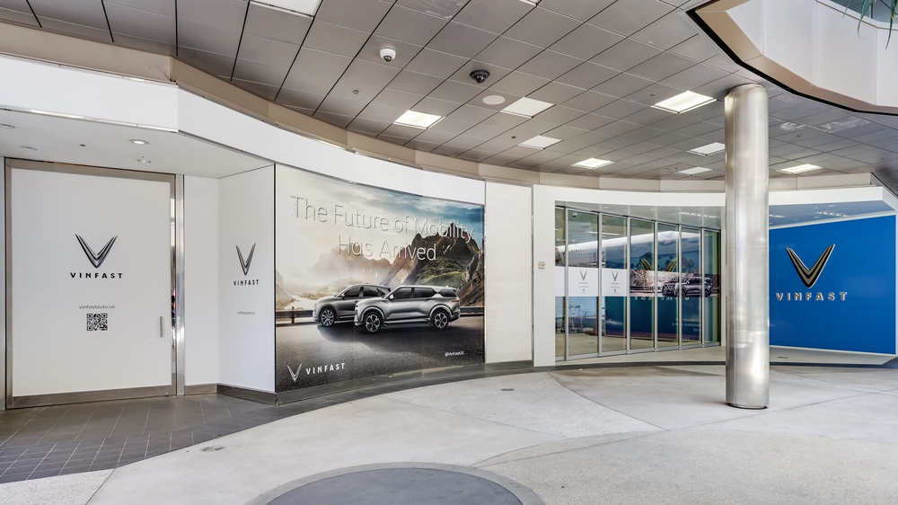 2 showroom đầu tiên của VinFast tại Mỹ lộ diện: Rộng 300m2, gần ngay Tesla  - Ảnh 3.