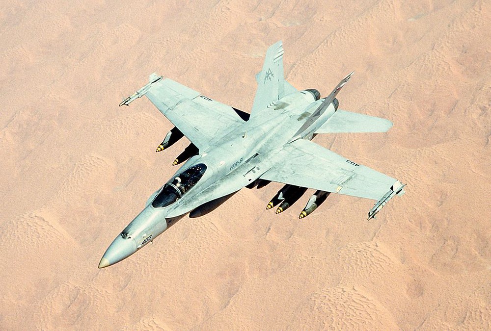 Tiêm kích MiG bắn hạ F/A-18 Mỹ: Trận không chiến nảy lửa trong chiến dịch Bão táp Sa mạc - Ảnh 2.