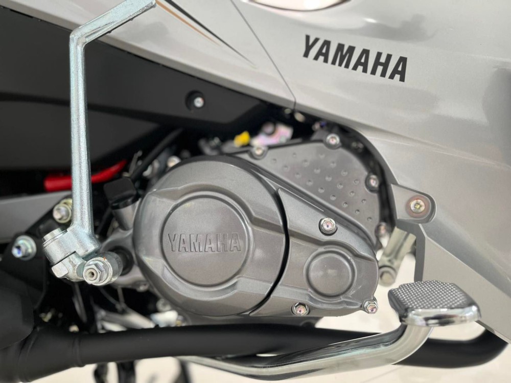 Ngắm Yamaha Jupiter Finn siêu tiết kiệm xăng vừa về đại lý, có gì đấu Honda Future? - Ảnh 10.