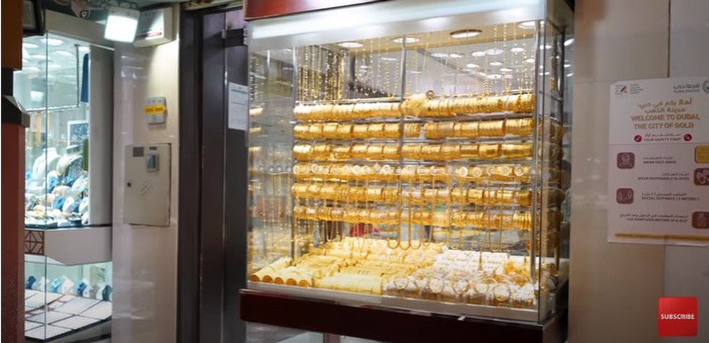 Thử thách ăn ở siêu tiết kiệm ở Dubai trong 24h: Khách Tây nhớ món đồ cực rẻ tại Việt Nam - Ảnh 3.