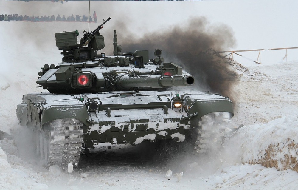 Vì sao T-90 được khen ngợi là Xe tăng tốt nhất của Tổng thống Putin? - Ảnh 1.