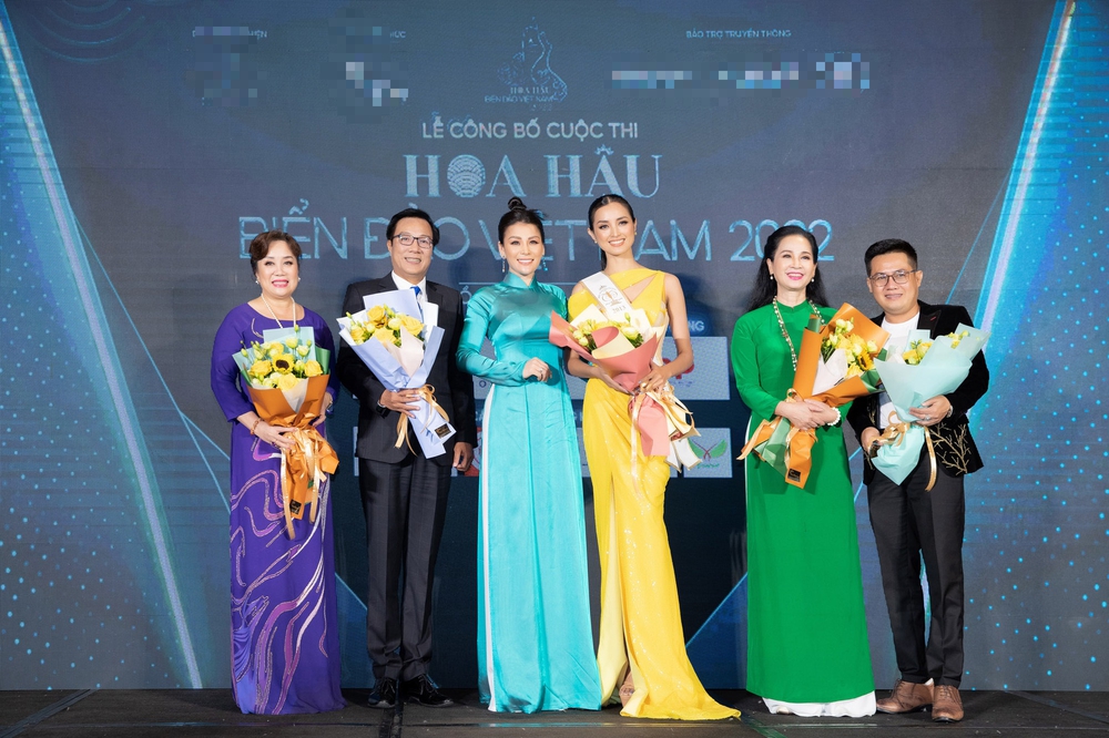 NSND Lan Hương làm giám khảo Hoa hậu Biển Đảo Việt Nam 2022 - Ảnh 1.