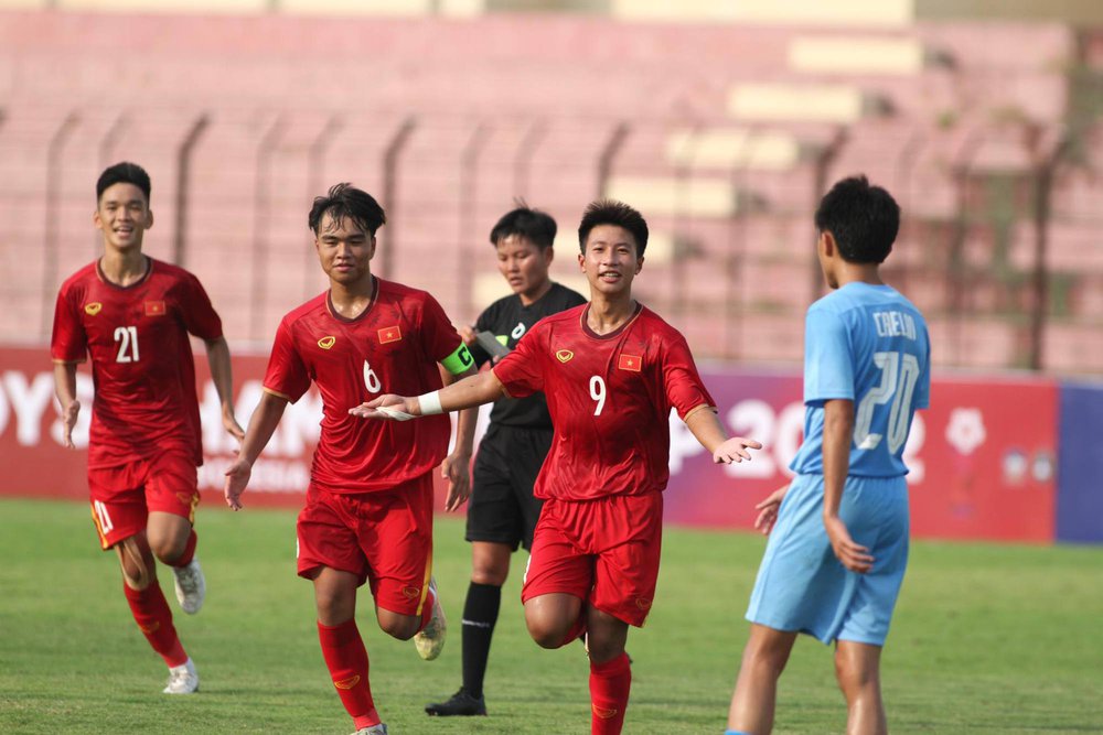 U16 Việt Nam đại thắng trận đầu giải Đông Nam Á, chạy đà cho cuộc quyết đấu với Indonesia - Ảnh 2.