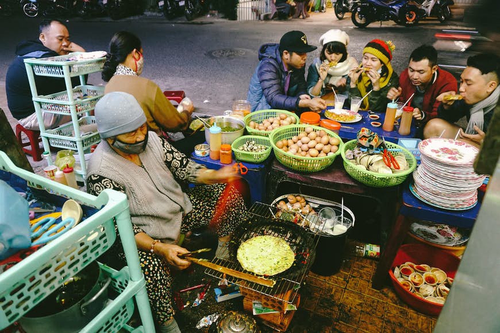 Lonely Planet: 6 điều đừng quên khi chinh phục mê cung đồ ăn đầy mê hoặc ở Việt Nam - Ảnh 7.