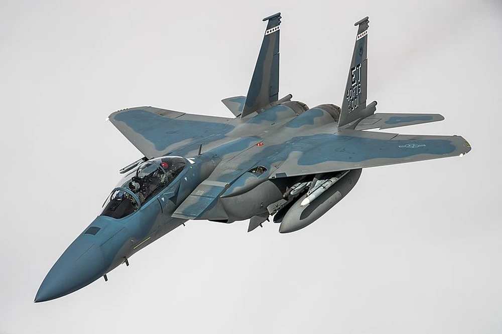 Vượt trội hơn cả F-22 và F-35: Mỹ gọi đây là máy bay chiến đấu ‘phi thường’ - Ảnh 1.