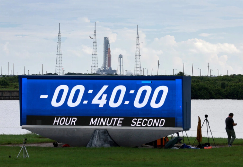 Sau khi bị hoãn, NASA sẽ phóng siêu tên lửa SLS vào ngày nào? Chỉ còn 2 cơ hội gần nhất - Ảnh 3.