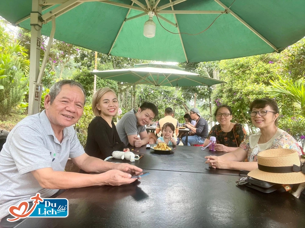 Gia đình 3 thế hệ đi phượt từ Sài Gòn lên Đà Lạt: Thay đổi phút chót bởi câu nói của bố - Ảnh 11.