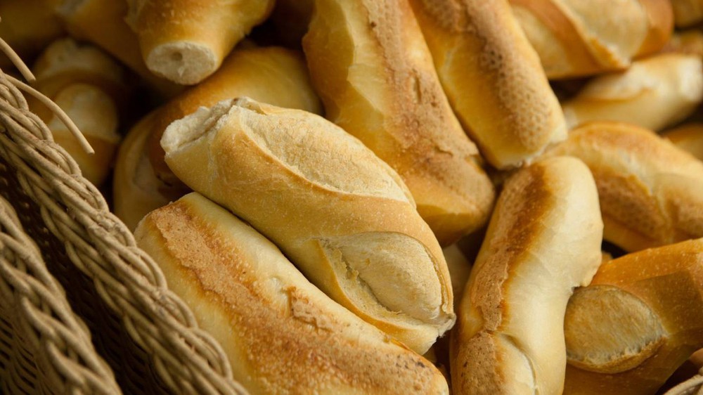 Bánh mì ở châu Âu đang tăng cao nhất trong năm qua - Ảnh 2.
