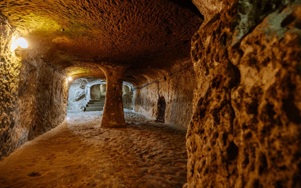 Bí mật dưới tầng hầm của người đàn ông: Từng chứa được 20.000 người và giờ là địa điểm du lịch - Ảnh 8.