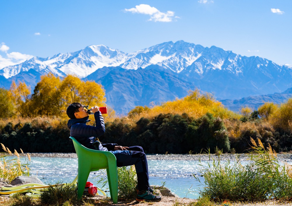 Chuyến độc hành rong ruổi 1000km bằng xe máy dưới núi tuyết hùng vĩ Ladakh và những kỷ niệm “nhớ đời” của 8x Việt - Ảnh 10.