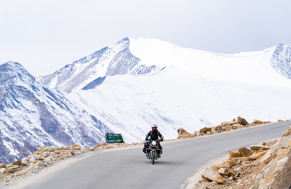 Chuyến độc hành rong ruổi 1000km bằng xe máy dưới núi tuyết hùng vĩ Ladakh và những kỷ niệm “nhớ đời” của 8x Việt - Ảnh 6.