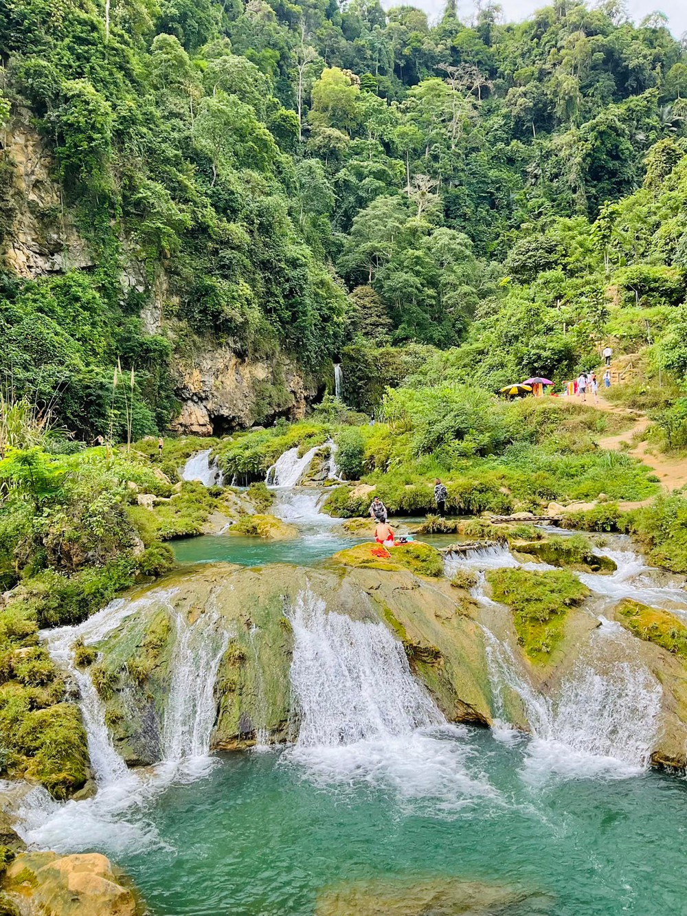 Phát hiện thác nước hoang sơ, mang cái tên như cổ tích ở ngay miền Bắc, cách Hà Nội 4 giờ chạy xe - Ảnh 5.