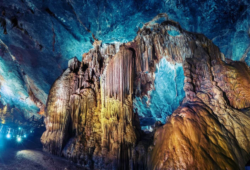 Phát hiện hang động mới “xẻ đôi” rừng Trường Sơn ở Quảng Bình, các tín đồ mê thám hiểm không thể bỏ lỡ - Ảnh 6.