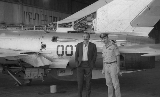 Được người tình hứa thưởng 1 triệu USD, phi công Iraq đã lái MiG-21 đào tẩu sang Israel - Ảnh 1.