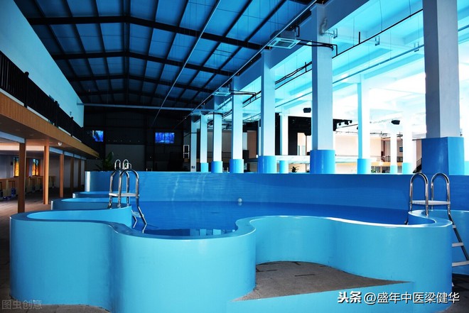 BS nêu 6 lưu ý để tránh tử vong khi tắm vào mùa đông: Người bị tim mạch, huyết áp nên thận trọng - Ảnh 6.