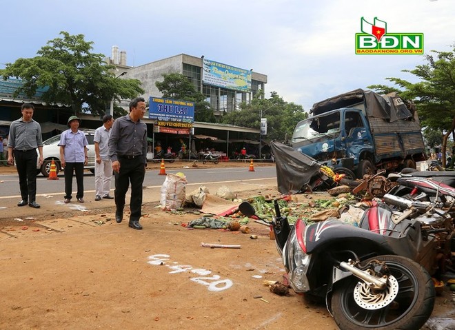 Tai nạn thảm khốc 5  người tử vong ở Đắk Nông: Tốc độ của 3 chiếc xe tải là bao nhiêu? - Ảnh 3.