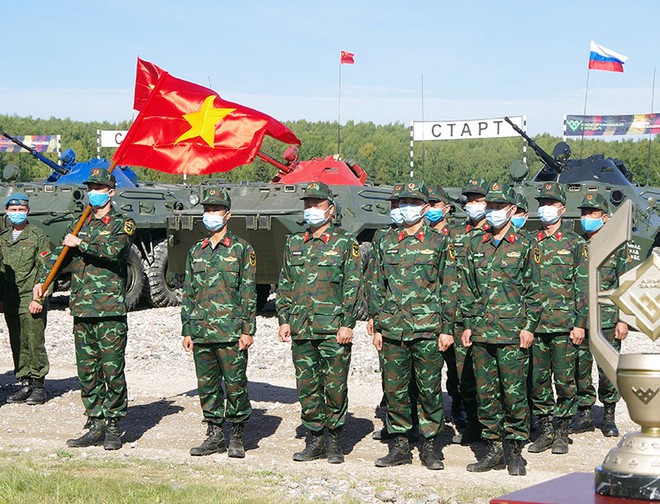 Việt Nam gây ấn tượng mạnh tại Tank Biathlon 2020; BTR-80 cháy động cơ ngay giữa đường đua - Ảnh 5.