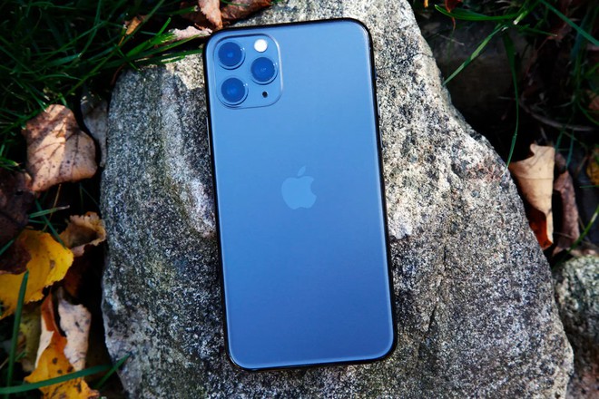 Apple có thể chia thời gian bán ra iPhone 12 mới thành hai đợt vì thiếu linh kiện? - Ảnh 1.