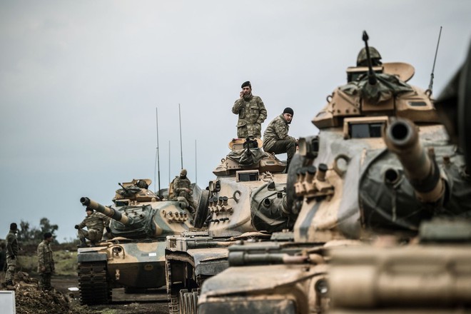 QĐ Syria tấn công dồn dập, sào huyệt phiến quân sắp sụp đổ: Thổ Nhĩ Kỳ có hành động lạ - Ảnh 1.