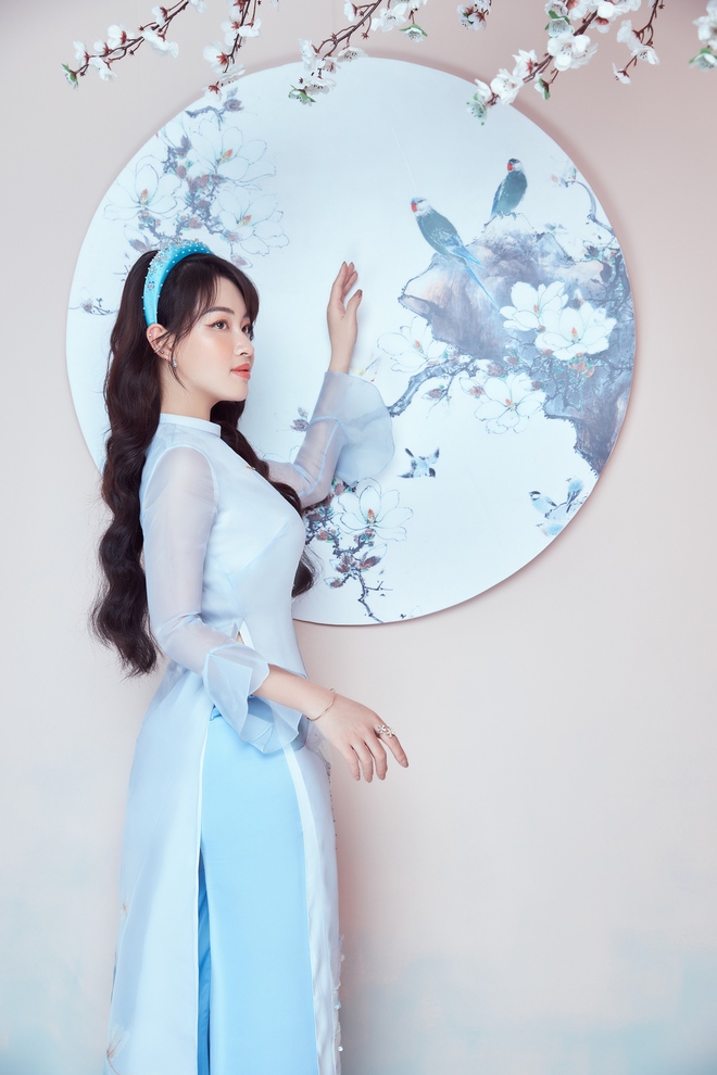 Bùi Dương Thái Hà diện áo dài đón Tết - Ảnh 6.