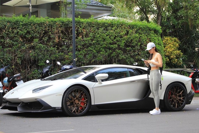 Siêu bò Lamborghini Aventador của hot girl Jessie Lương: Tài liệu chứng tỏ chiếc xe không phải hàng đặc biệt - Ảnh 1.