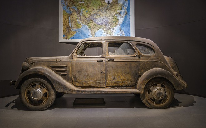Xót xa mẫu xe đầu tiên của Toyota từ trước thế chiến 2: Còn đúng 1 chiếc trên thế giới - tìm thấy như đống đồng nát ở nơi không ngờ - Ảnh 2.