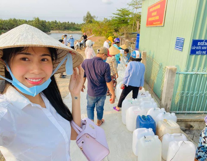 Vụ bị đòi lại 30 triệu tiền chuyển nhầm, Thủy Tiên lên tiếng làm rõ sự thật - Ảnh 1.