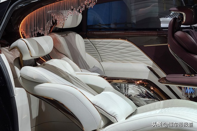 Ô tô Trung Quốc lắp hẳn đèn chùm như khách sạn 5 sao, quyết vượt mặt Rolls Royce có bầu trời sao - Ảnh 4.
