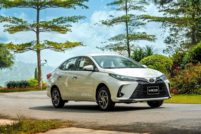 Toyota Vios dẫn đầu 3 tháng liên tiếp vẫn giảm giá đến 71 triệu: Mẫu xe ‘quốc dân’ hết bài? - Ảnh 3.