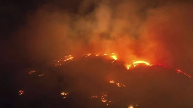 Cháy rừng kinh hoàng ở Hawaii: Một thị trấn bị lửa &quot;quét sạch&quot;, số người thiệt mạng tăng nhanh - Ảnh 5.